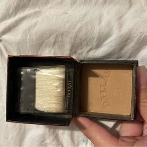 Like new benefit Dallas bronzer